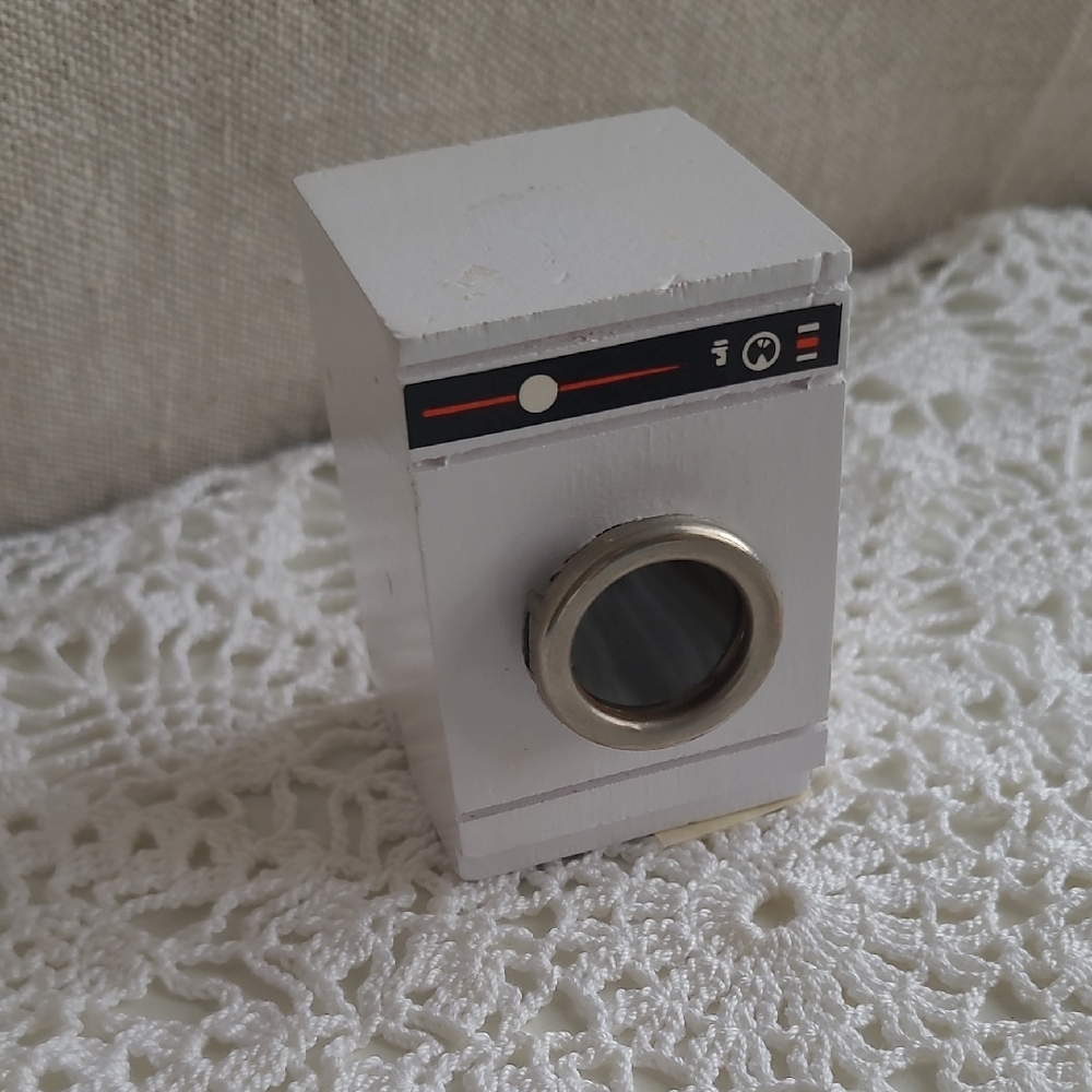 Vintage Miniature White Wooden Washing Machine, Metal Door, Made In Taiwan R.O.C